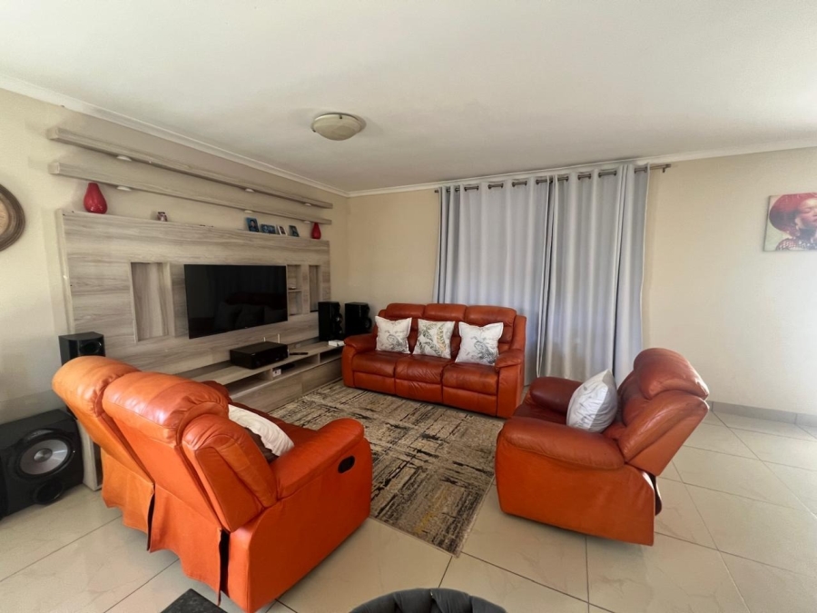 3 Bedroom Property for Sale in Vredenburg Western Cape